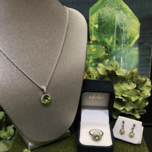 Necklace, ring and earrings set